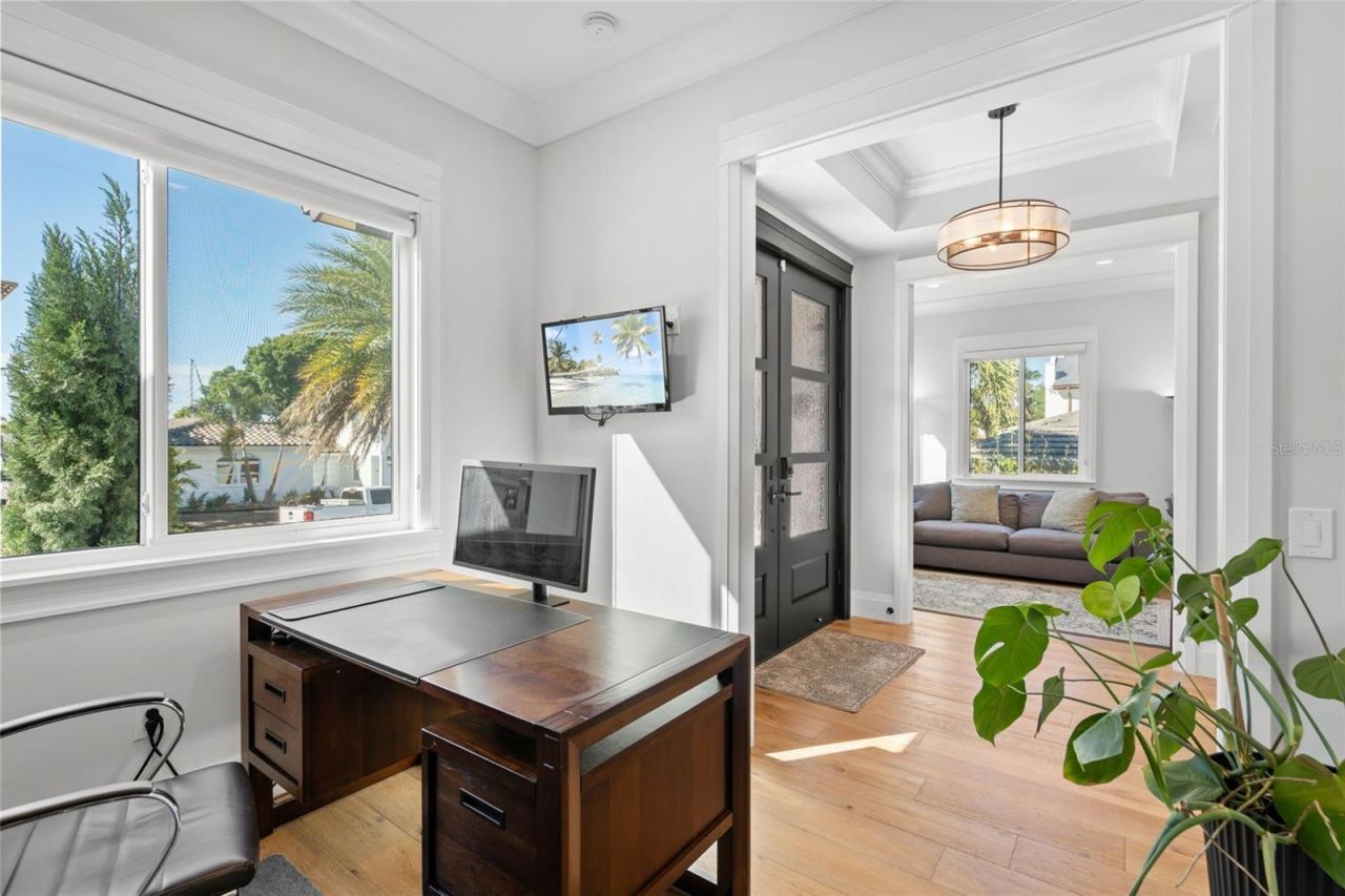 2060 Illinois Avenue Ne, Saint Petersburg, FL 33703 Photo