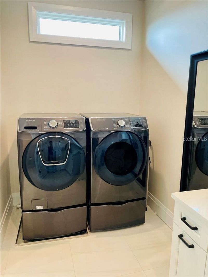 2060 Illinois Avenue Ne, Saint Petersburg, FL 33703 Photo