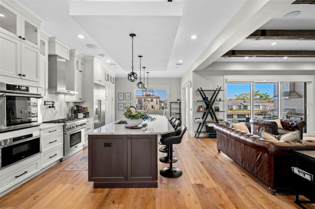 2060 Illinois Avenue Ne, Saint Petersburg, FL 33703 Photo