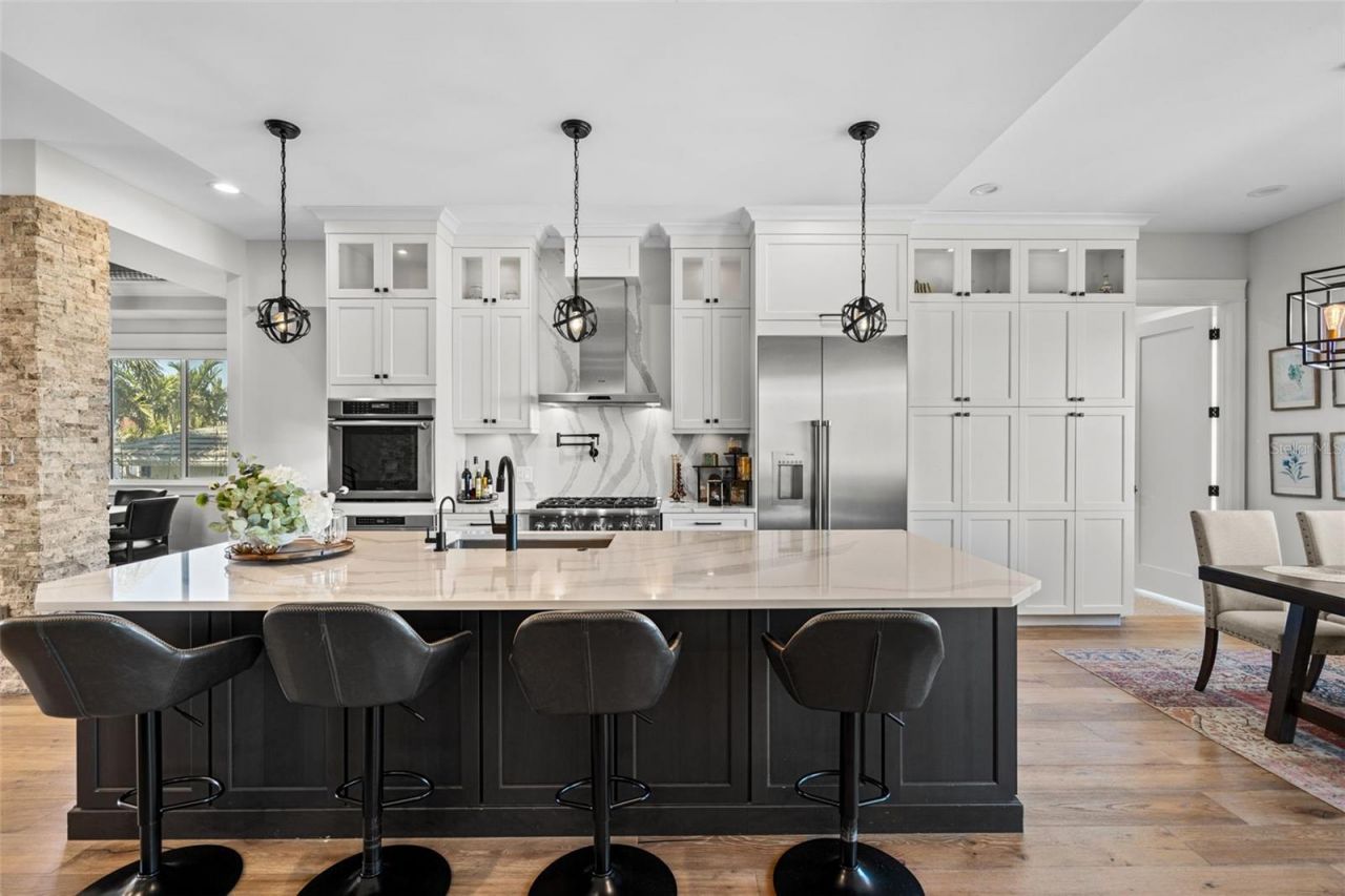 2060 Illinois Avenue Ne, Saint Petersburg, FL 33703 Photo