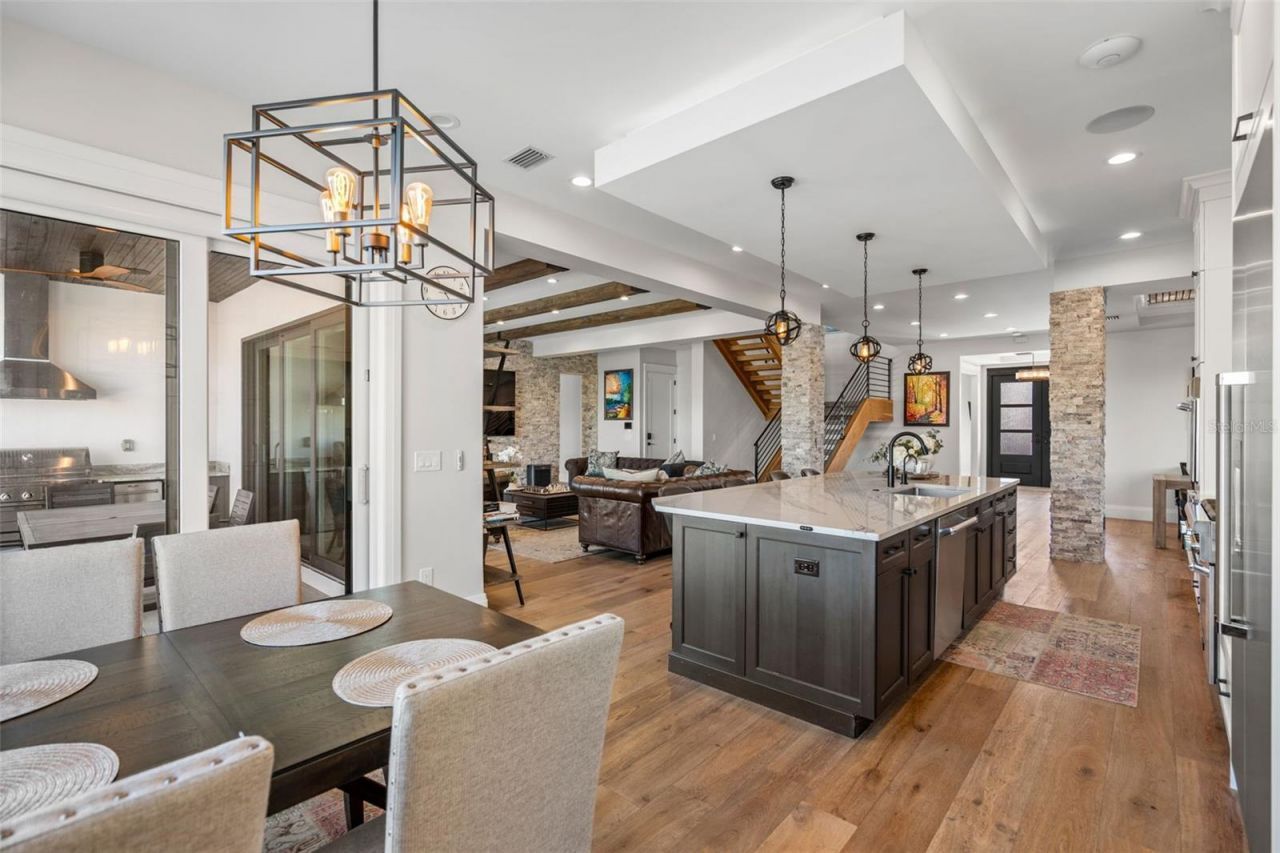 2060 Illinois Avenue Ne, Saint Petersburg, FL 33703 Photo