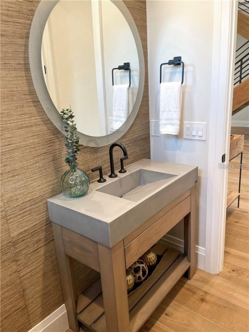 2060 Illinois Avenue Ne, Saint Petersburg, FL 33703 Photo