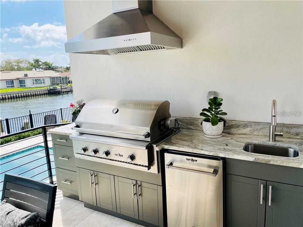 2060 Illinois Avenue Ne, Saint Petersburg, FL 33703 Photo