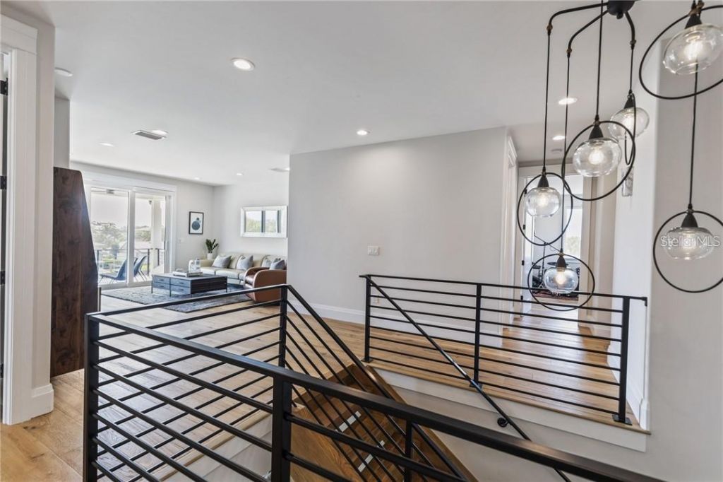 2060 Illinois Avenue Ne, Saint Petersburg, FL 33703 Photo