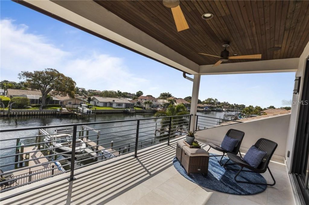 2060 Illinois Avenue Ne, Saint Petersburg, FL 33703 Photo