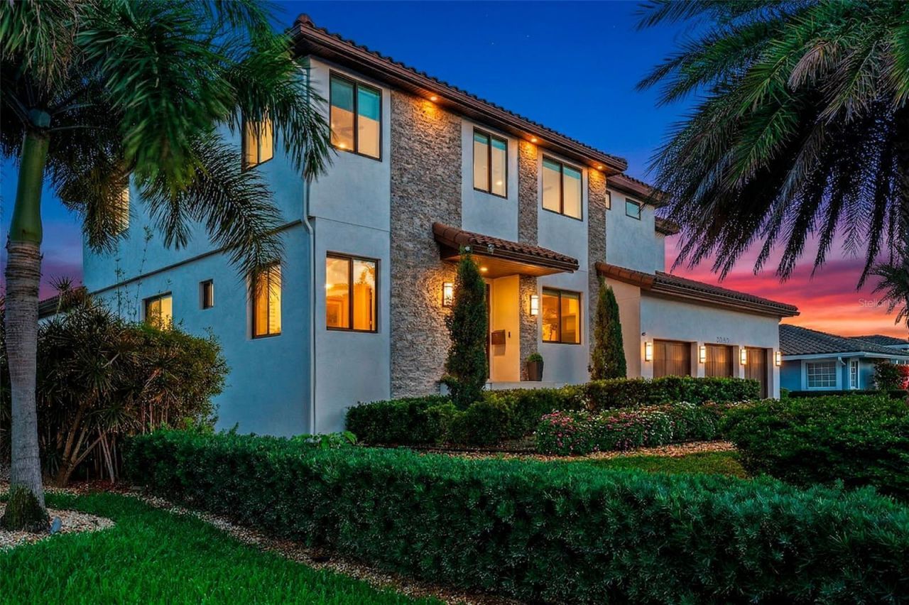 2060 Illinois Avenue Ne, Saint Petersburg, FL 33703 Photo