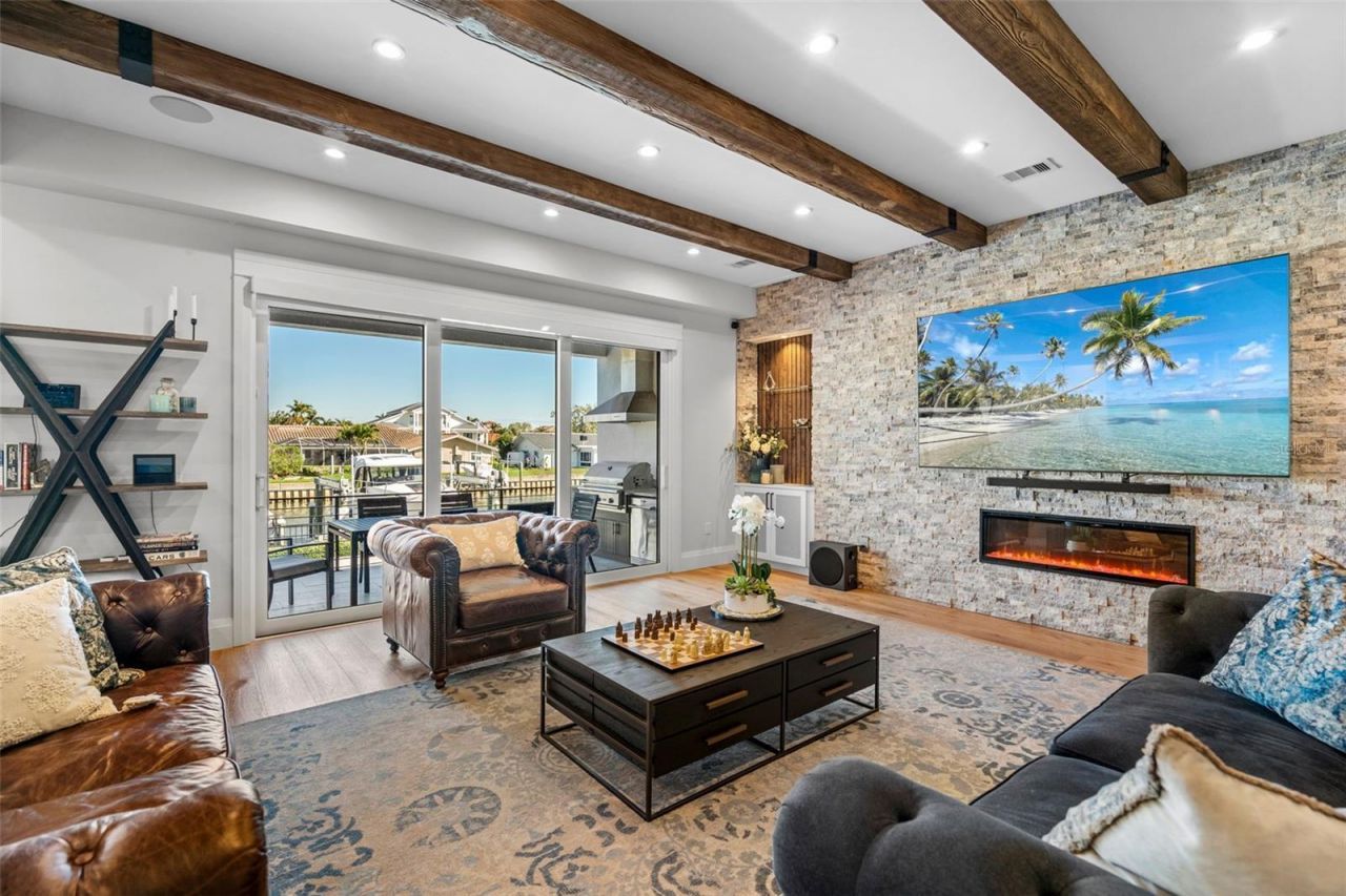 2060 Illinois Avenue Ne, Saint Petersburg, FL 33703 Photo