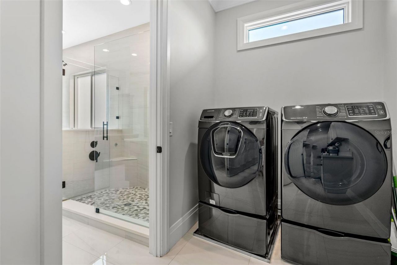 2060 Illinois Avenue Ne, Saint Petersburg, FL 33703 Photo