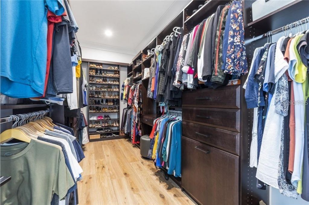 2060 Illinois Avenue Ne, Saint Petersburg, FL 33703 Photo