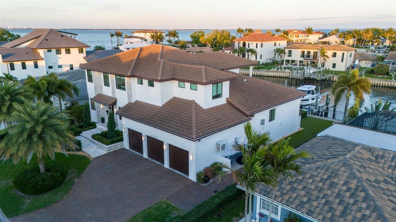 2060 Illinois Avenue Ne, Saint Petersburg, FL 33703 Photo