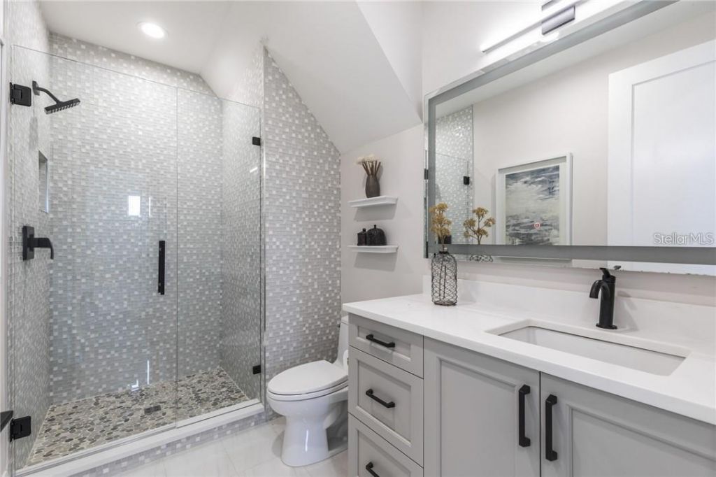 2060 Illinois Avenue Ne, Saint Petersburg, FL 33703 Photo