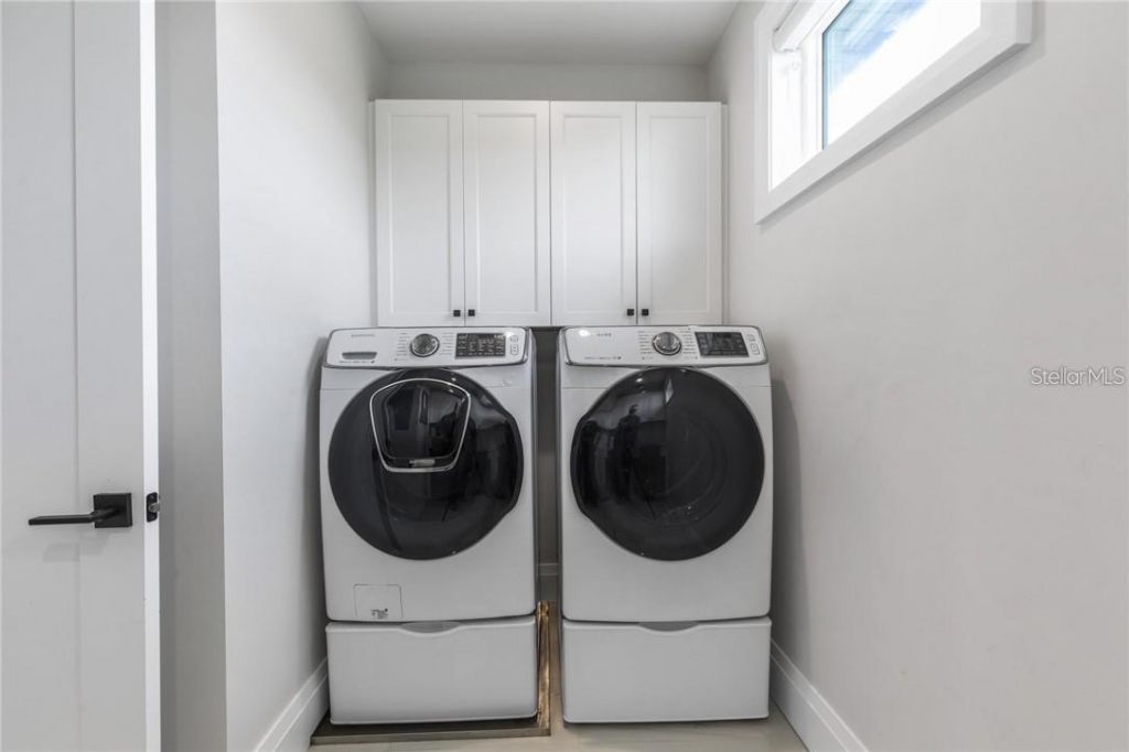 2060 Illinois Avenue Ne, Saint Petersburg, FL 33703 Photo