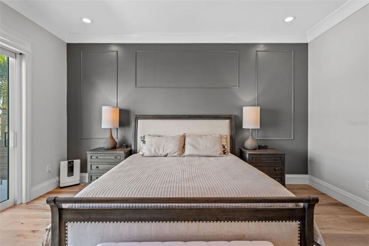 2060 Illinois Avenue Ne, Saint Petersburg, FL 33703 Photo