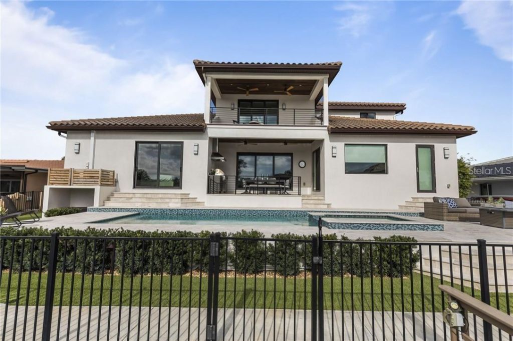 2060 Illinois Avenue Ne, Saint Petersburg, FL 33703 Photo