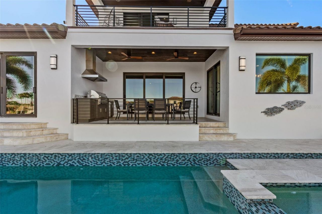 2060 Illinois Avenue Ne, Saint Petersburg, FL 33703 Photo