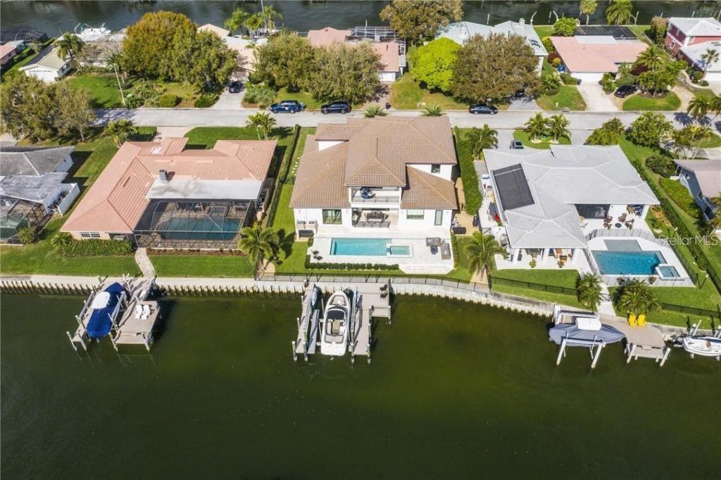 2060 Illinois Avenue Ne, Saint Petersburg, FL 33703 Photo