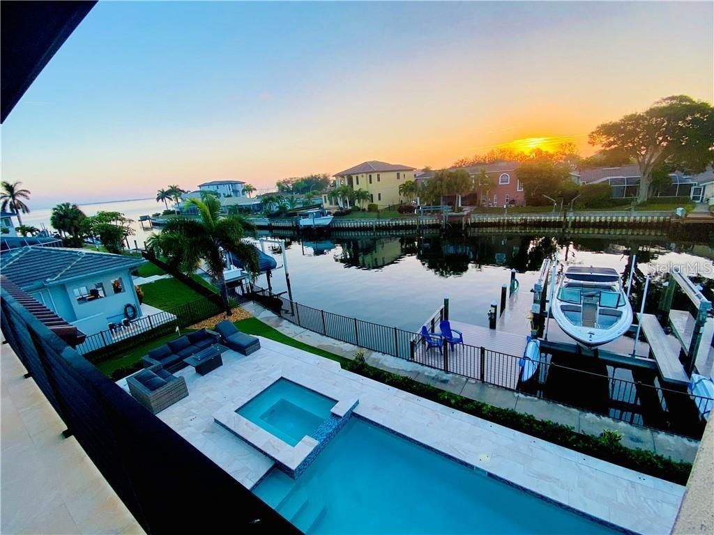 2060 Illinois Avenue Ne, Saint Petersburg, FL 33703 Photo