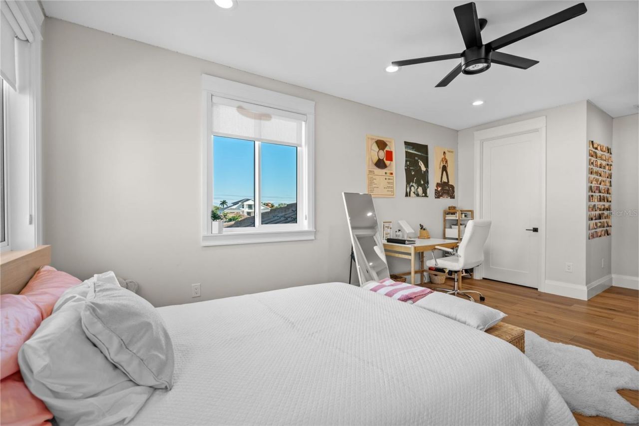 2060 Illinois Avenue Ne, Saint Petersburg, FL 33703 Photo