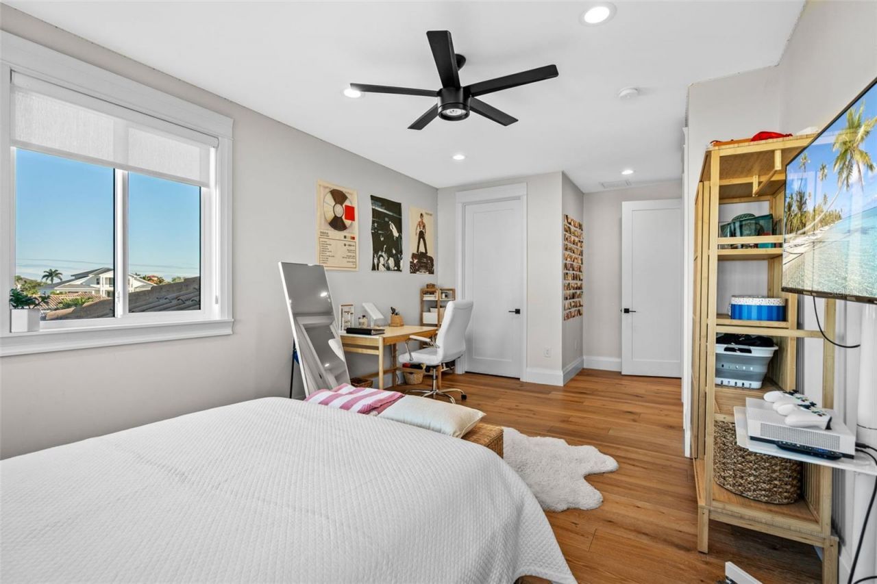 2060 Illinois Avenue Ne, Saint Petersburg, FL 33703 Photo