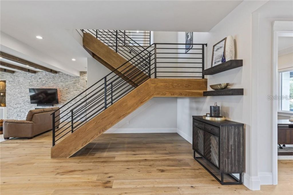 2060 Illinois Avenue Ne, Saint Petersburg, FL 33703 Photo