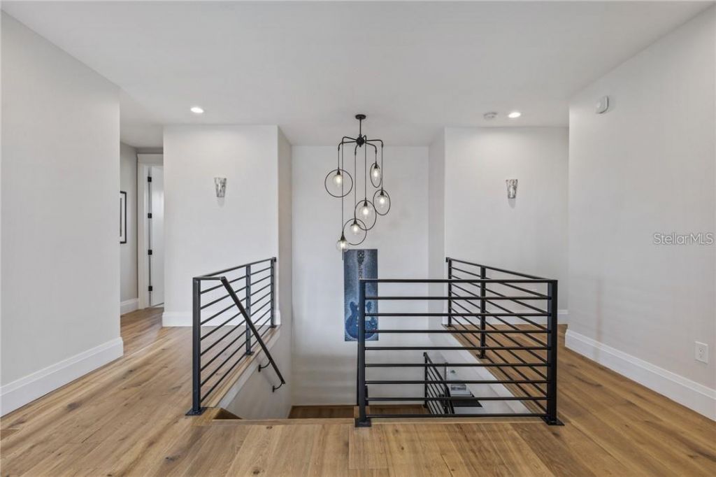 2060 Illinois Avenue Ne, Saint Petersburg, FL 33703 Photo