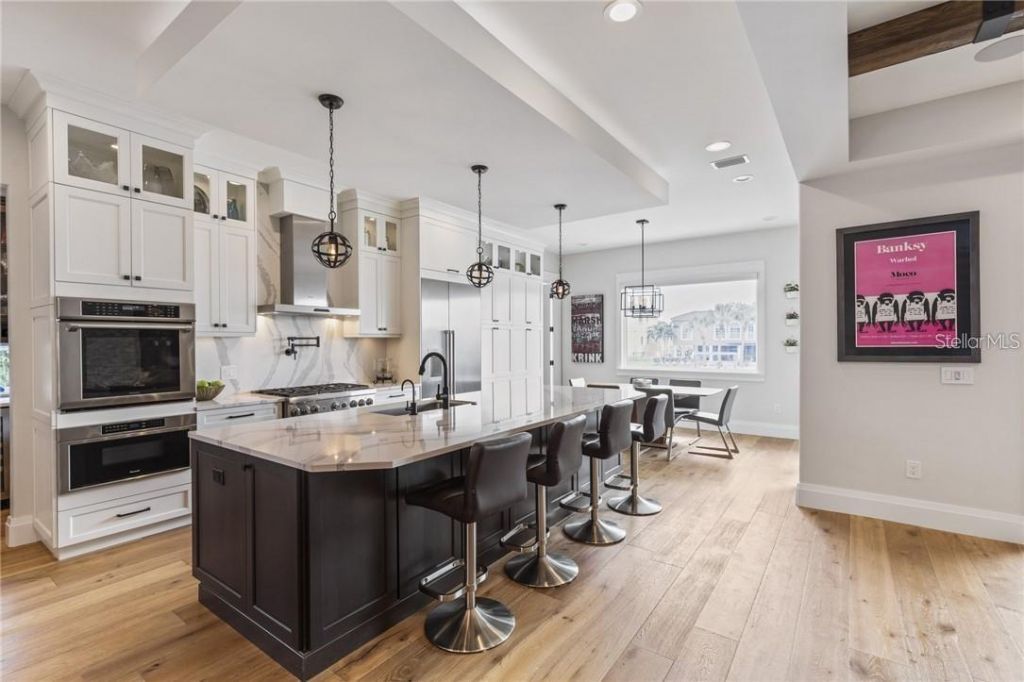 2060 Illinois Avenue Ne, Saint Petersburg, FL 33703 Photo