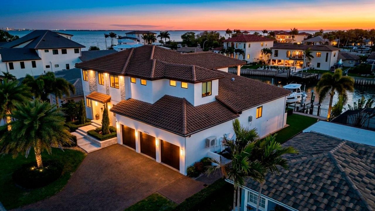 2060 Illinois Avenue Ne, Saint Petersburg, FL 33703 Photo