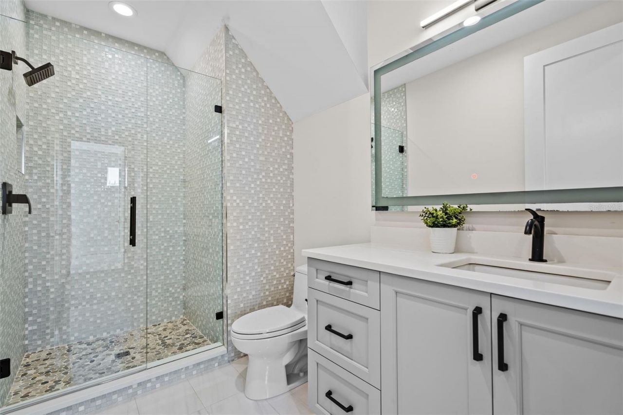 2060 Illinois Avenue Ne, Saint Petersburg, FL 33703 Photo