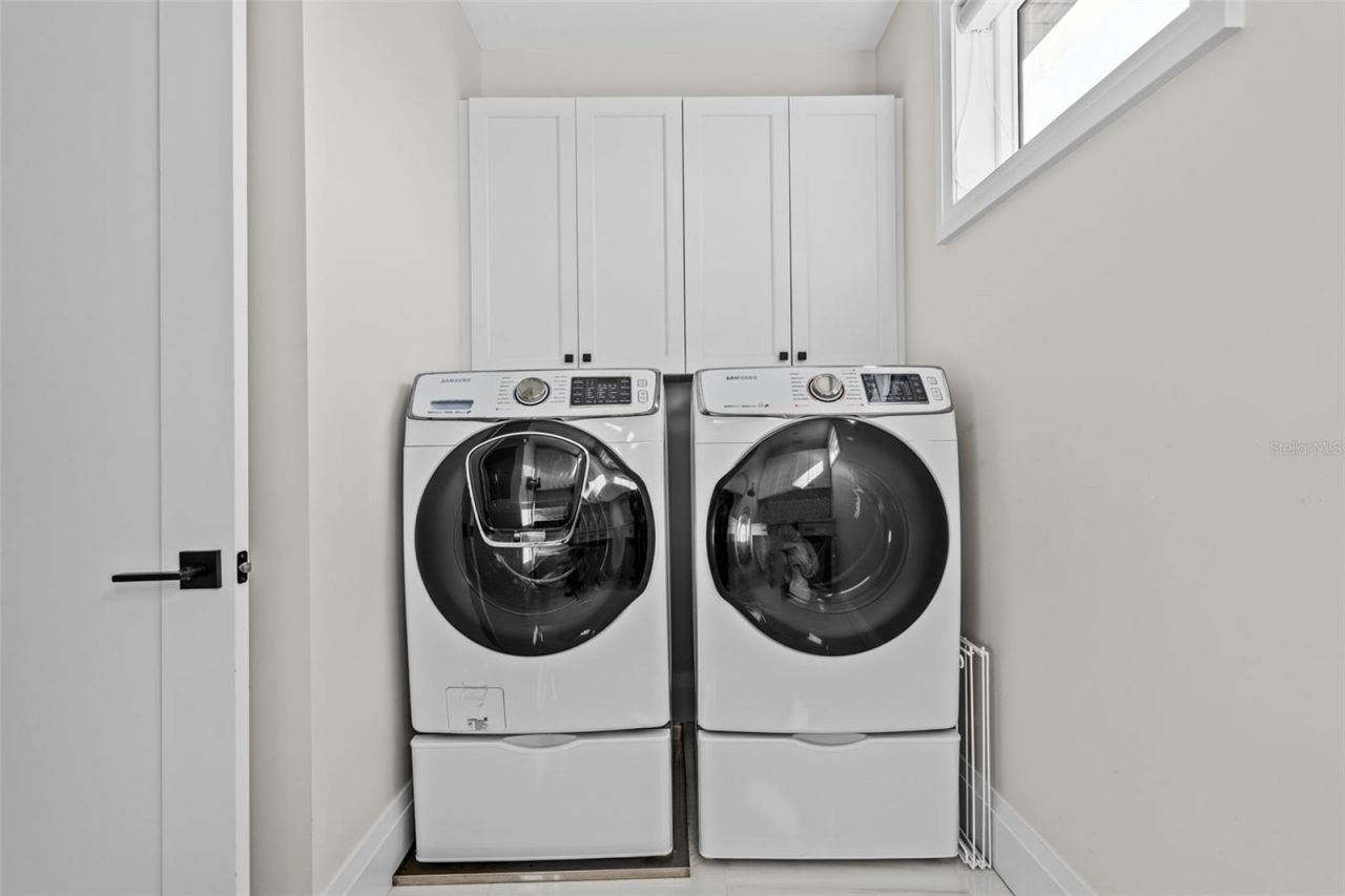 2060 Illinois Avenue Ne, Saint Petersburg, FL 33703 Photo