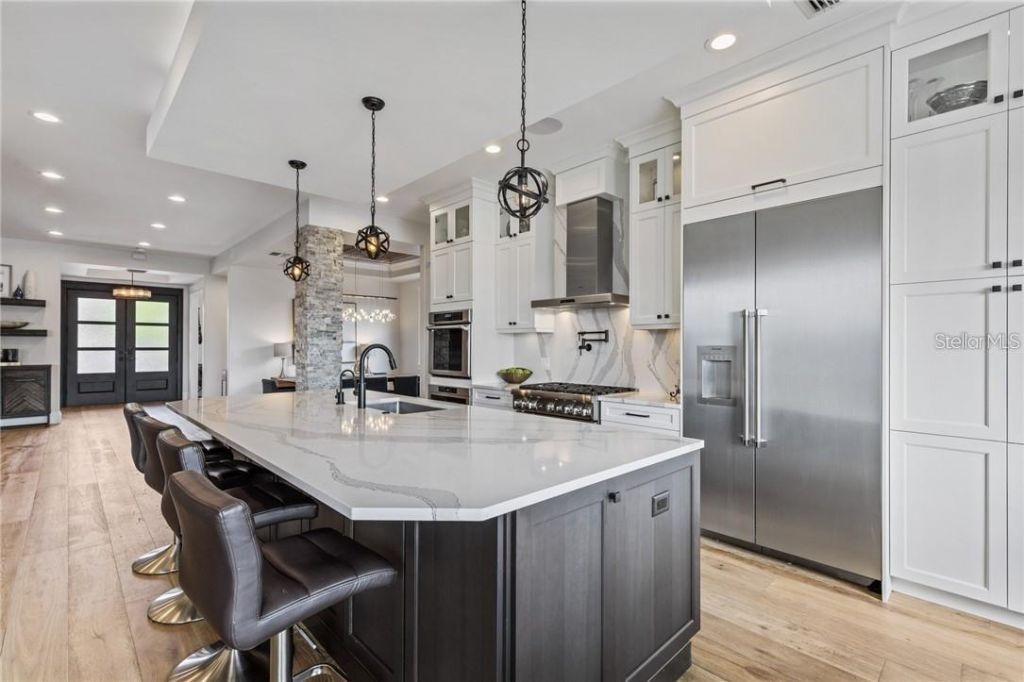 2060 Illinois Avenue Ne, Saint Petersburg, FL 33703 Photo