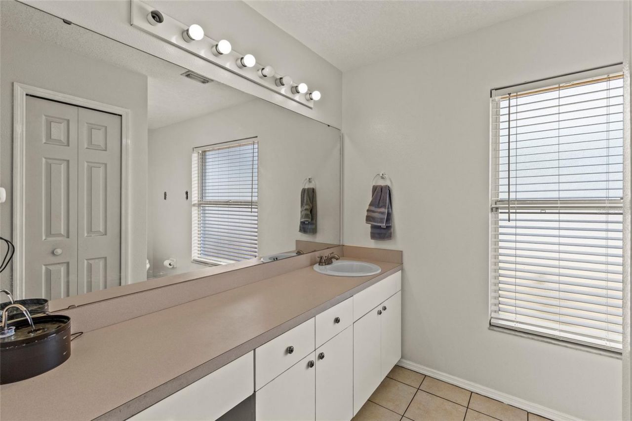 3703 31st Street E, Bradenton, FL 34208 Photo