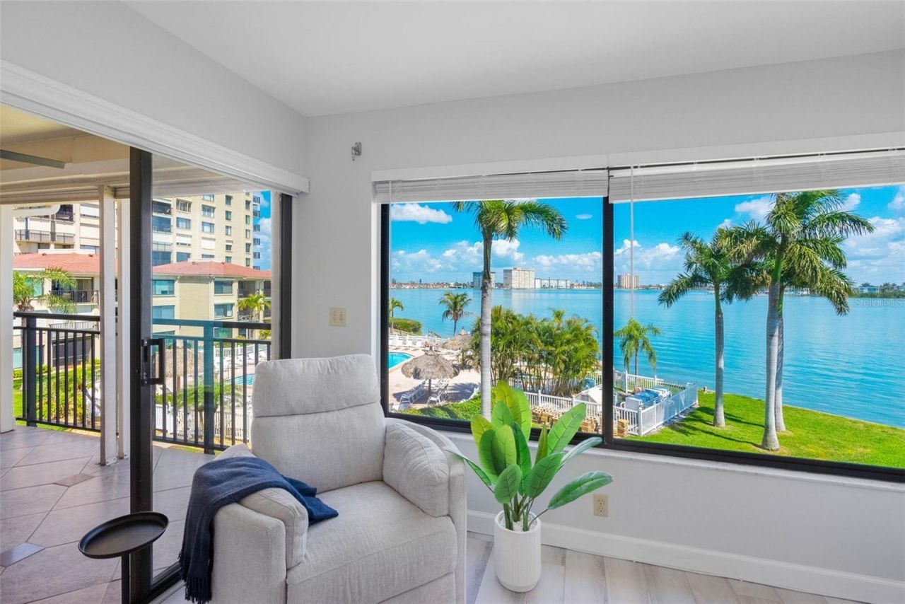6372 Palma Del Mar Boulevard S, Unit 304, Saint Petersburg, FL 33715 Main Photo