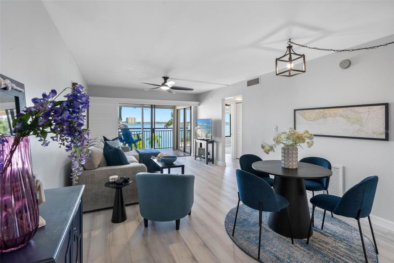 6372 Palma Del Mar Boulevard S, Unit 304, Saint Petersburg, FL 33715 Photo