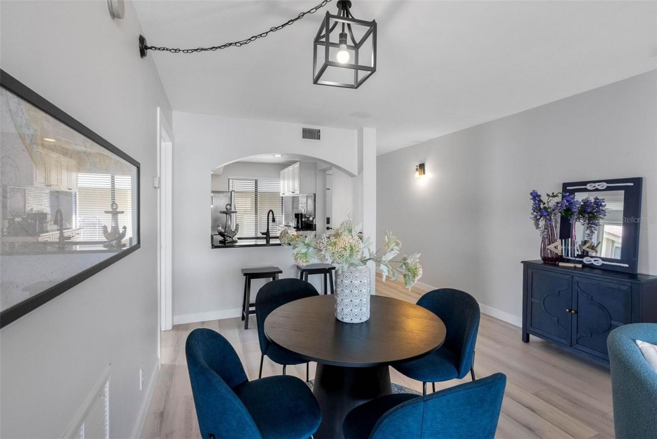 6372 Palma Del Mar Boulevard S, Unit 304, Saint Petersburg, FL 33715 Photo