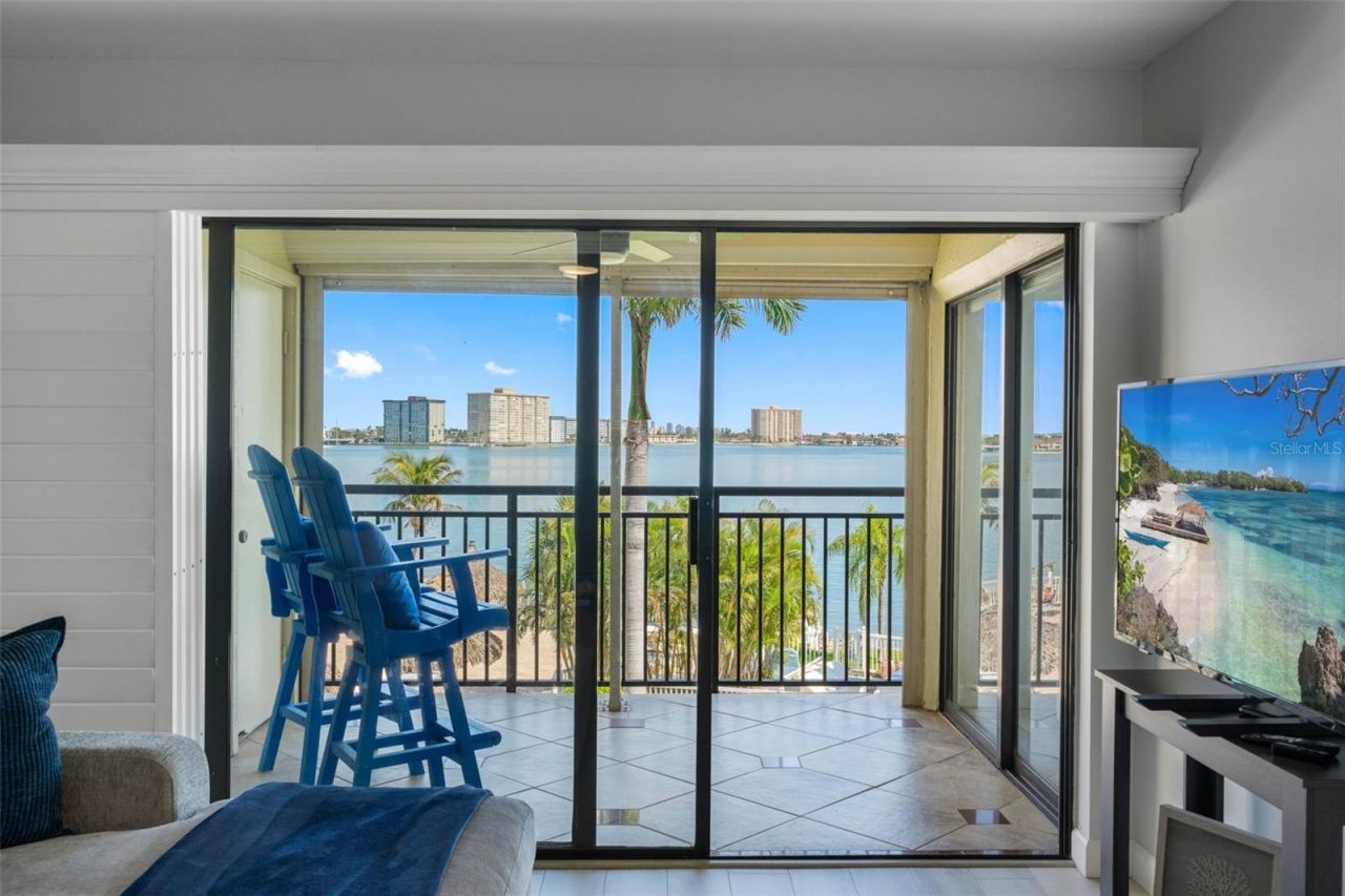 6372 Palma Del Mar Boulevard S, Unit 304, Saint Petersburg, FL 33715 Photo