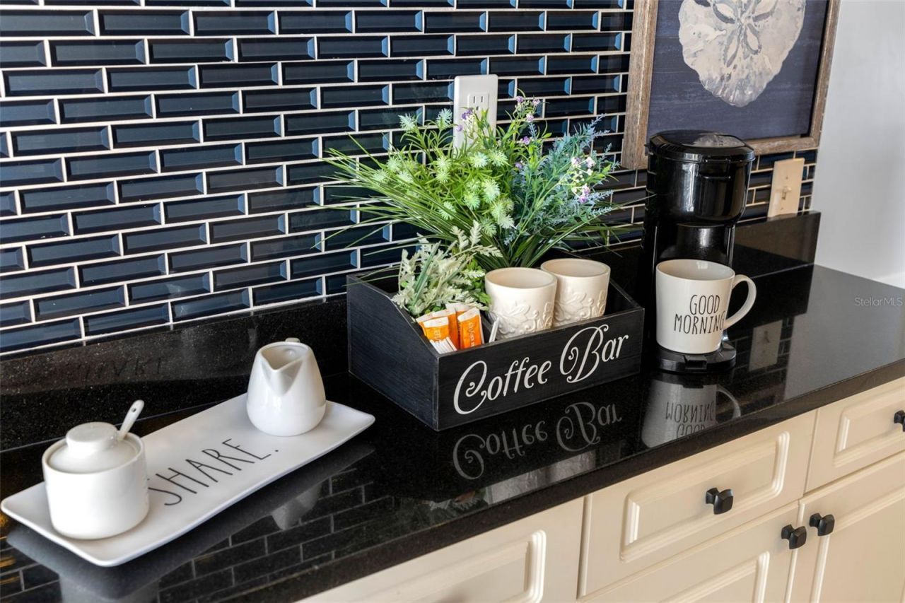 6372 Palma Del Mar Boulevard S, Unit 304, Saint Petersburg, FL 33715 Photo