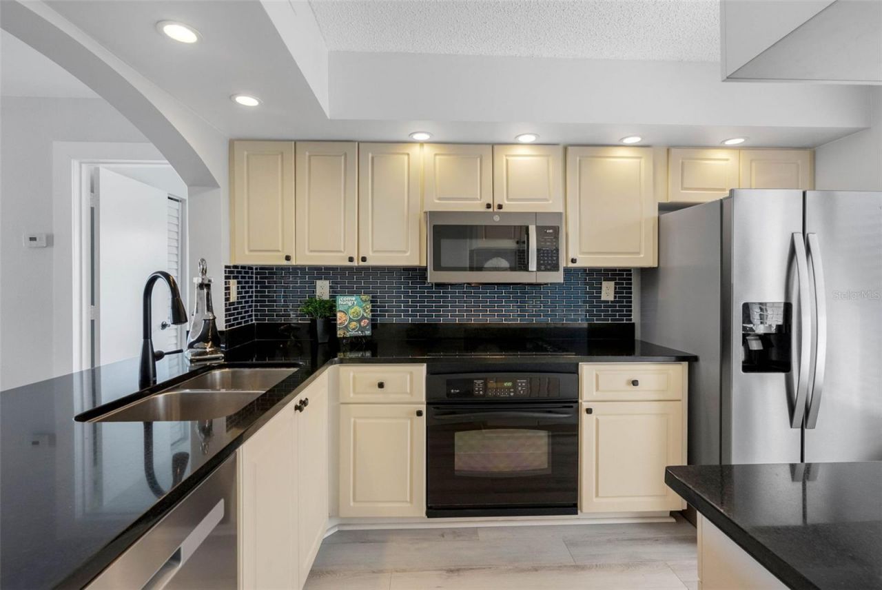 6372 Palma Del Mar Boulevard S, Unit 304, Saint Petersburg, FL 33715 Photo