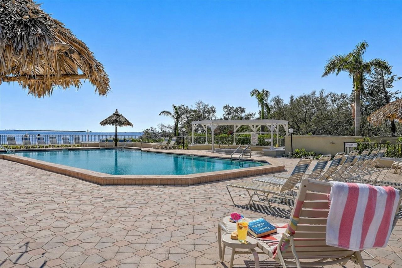 6372 Palma Del Mar Boulevard S, Unit 304, Saint Petersburg, FL 33715 Photo