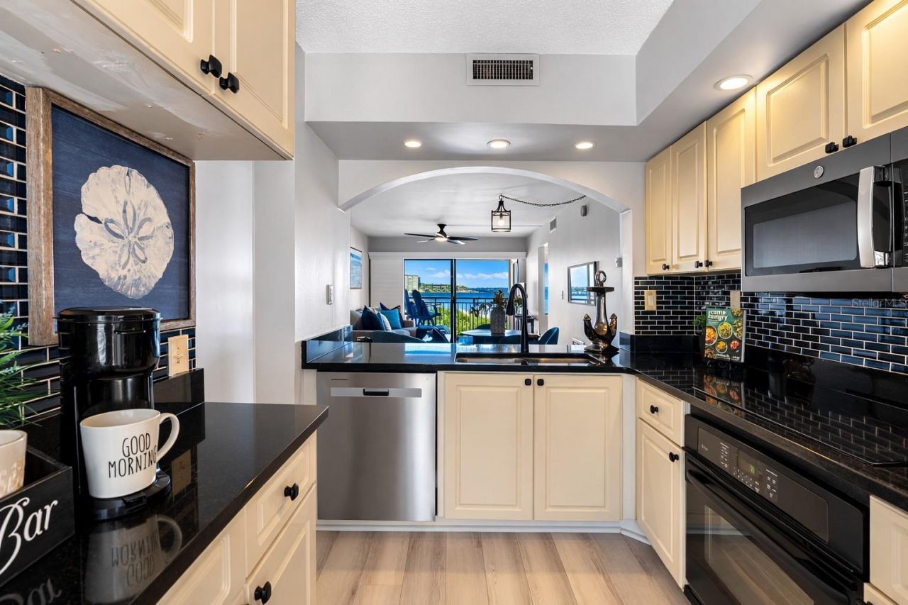 6372 Palma Del Mar Boulevard S, Unit 304, Saint Petersburg, FL 33715 Photo