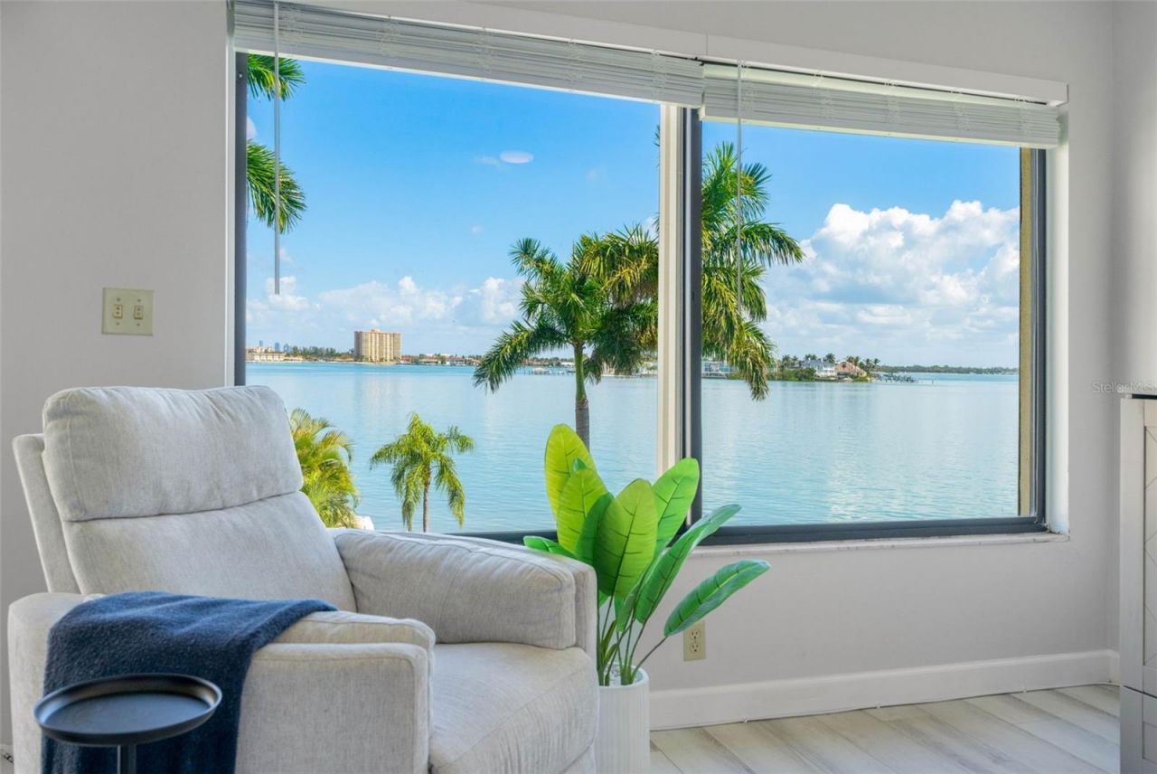 6372 Palma Del Mar Boulevard S, Unit 304, Saint Petersburg, FL 33715 Photo