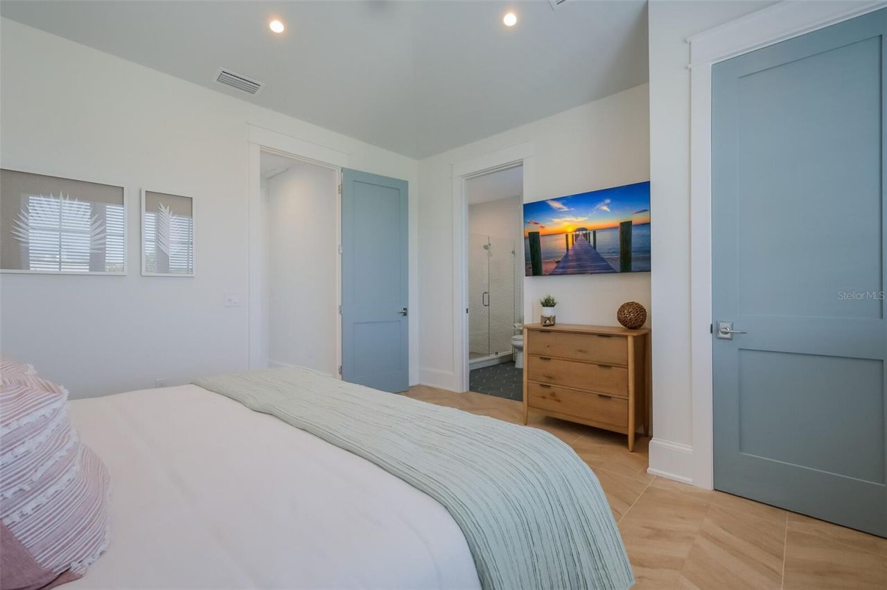 227 S Harbor Drive, Holmes Beach, FL 34217 Photo