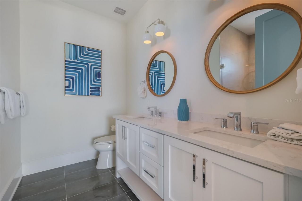 227 S Harbor Drive, Holmes Beach, FL 34217 Photo