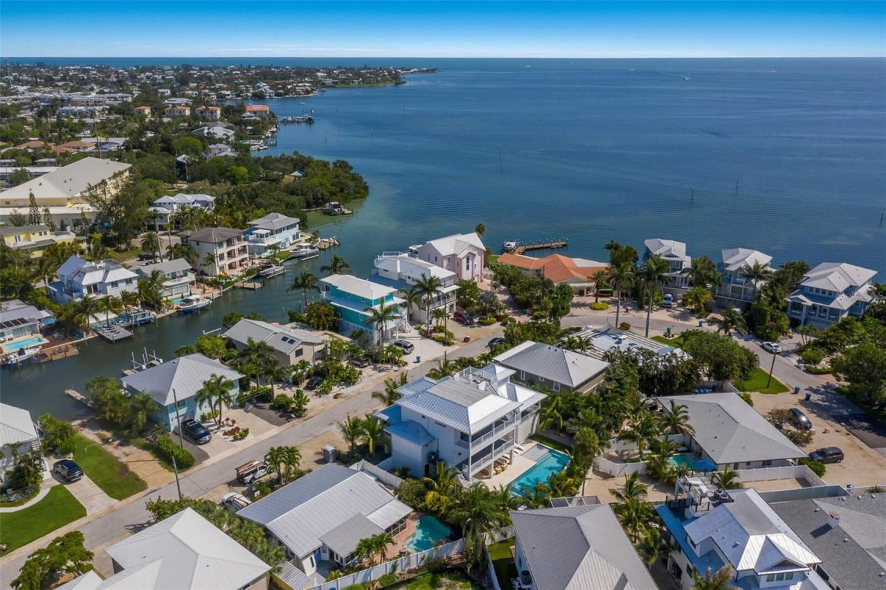 227 S Harbor Drive, Holmes Beach, FL 34217 Photo