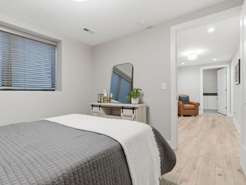 251 E 3rd Avenue , Columbus, OH 43201 Photo 55