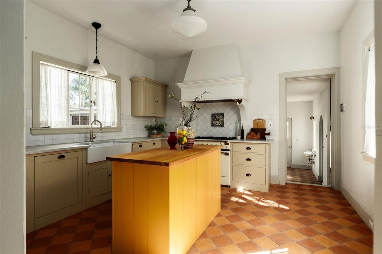 403 Jasmine Way, Clearwater, FL 33756 Photo