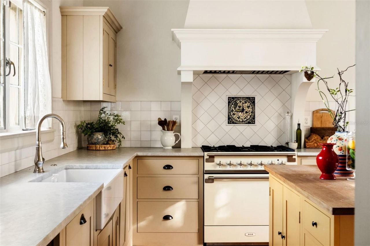 403 Jasmine Way, Clearwater, FL 33756 Photo