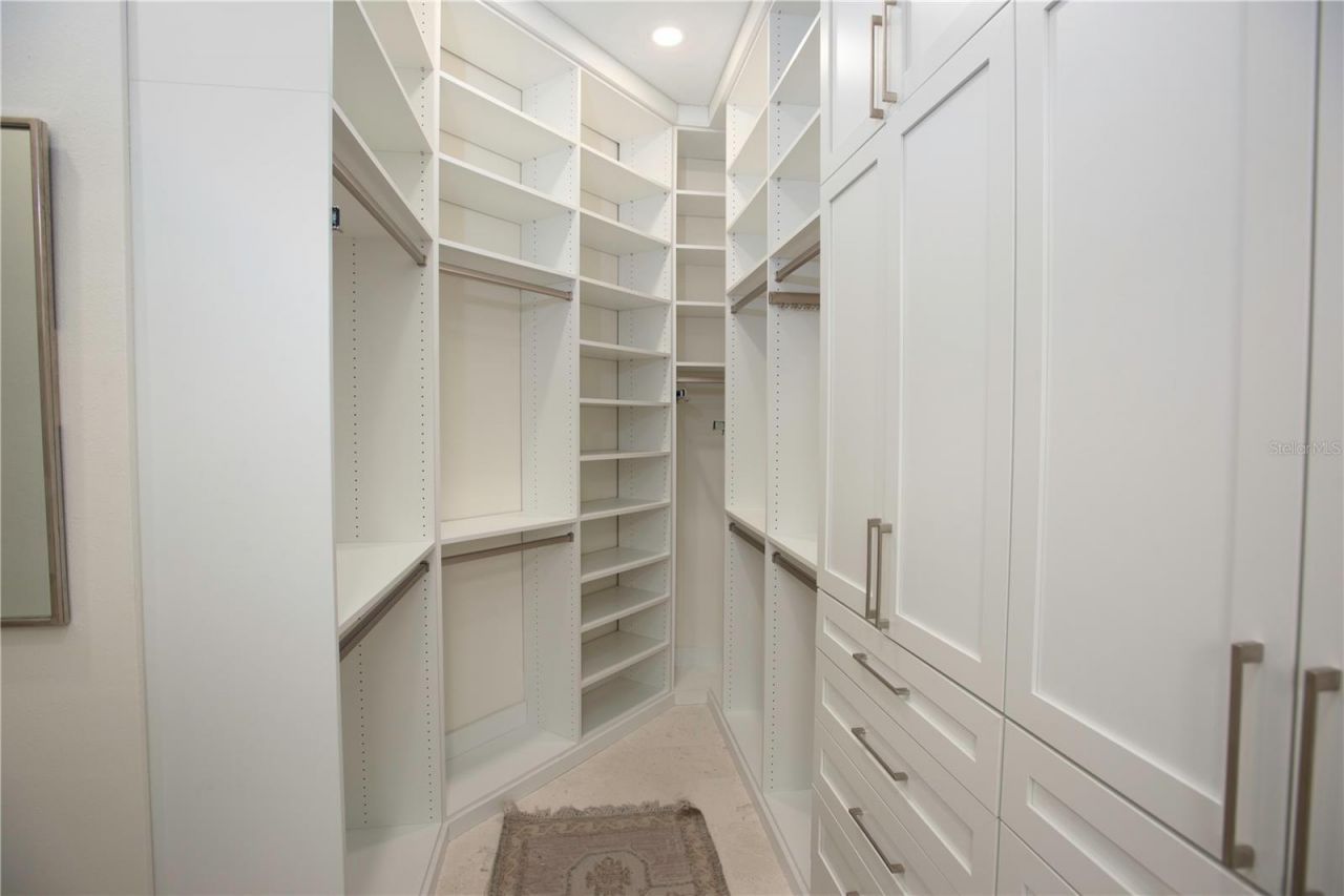 4586 Del Sol Boulevard S, Sarasota, FL 34243 Photo