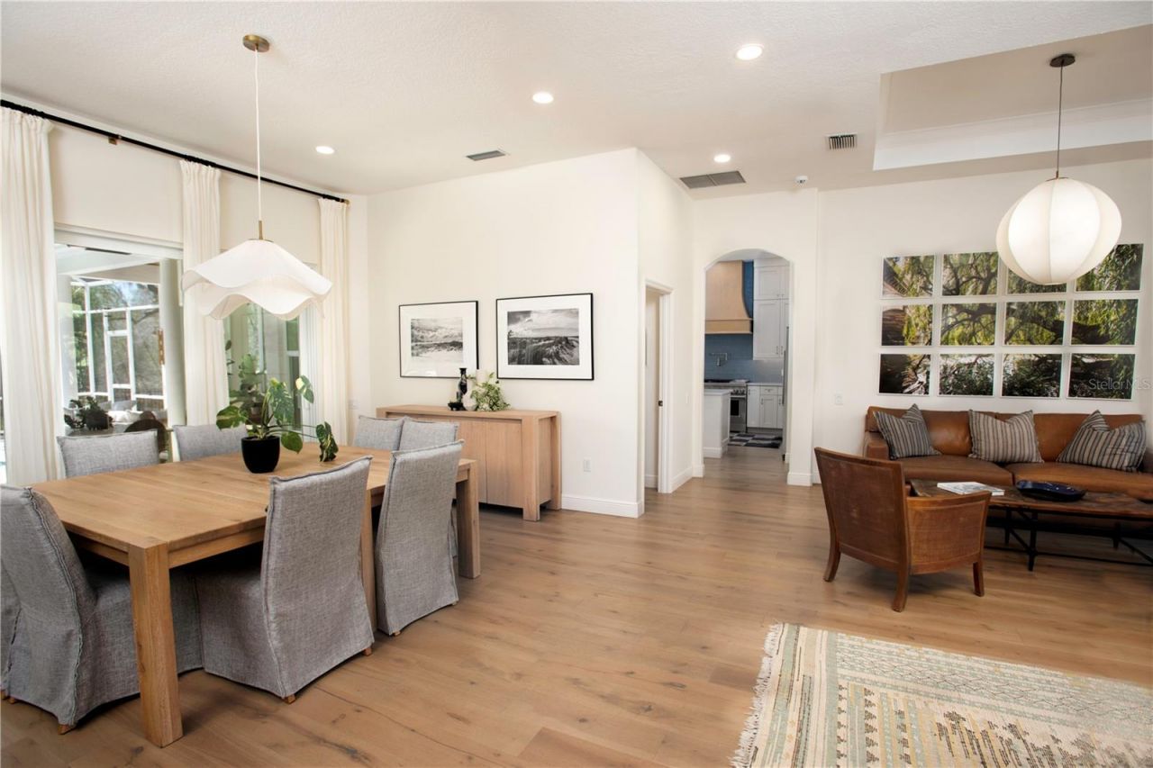 4586 Del Sol Boulevard S, Sarasota, FL 34243 Photo