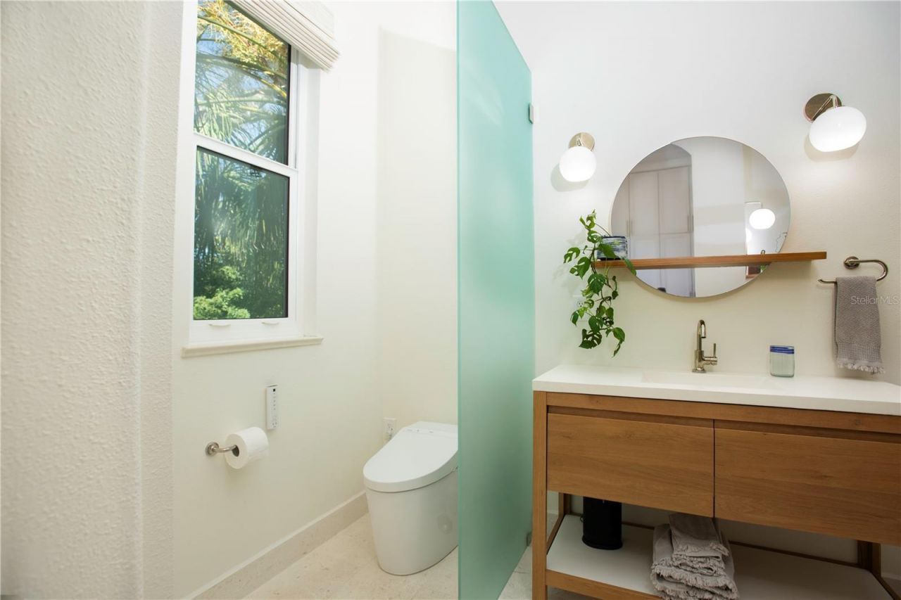 4586 Del Sol Boulevard S, Sarasota, FL 34243 Photo