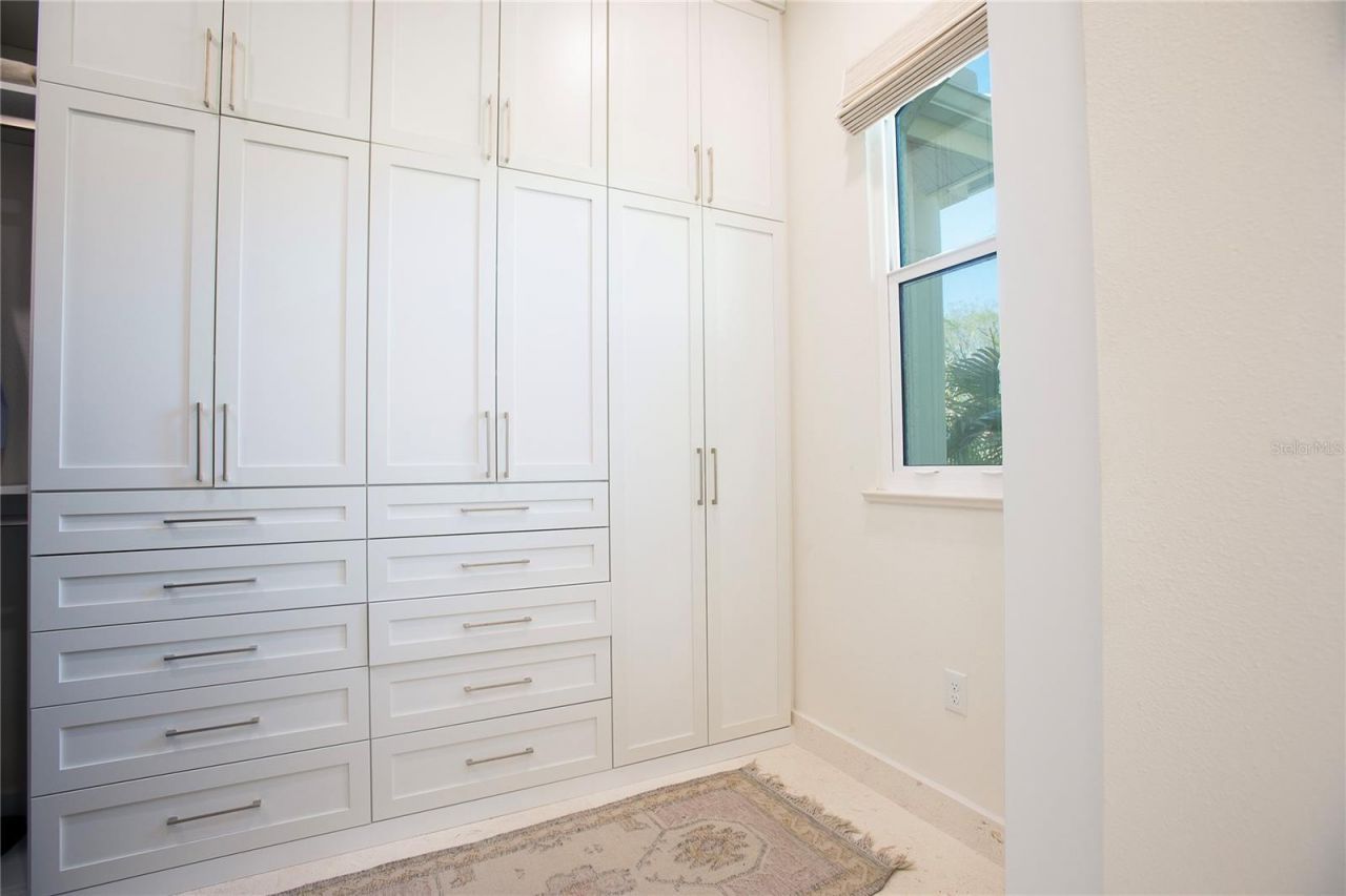 4586 Del Sol Boulevard S, Sarasota, FL 34243 Photo